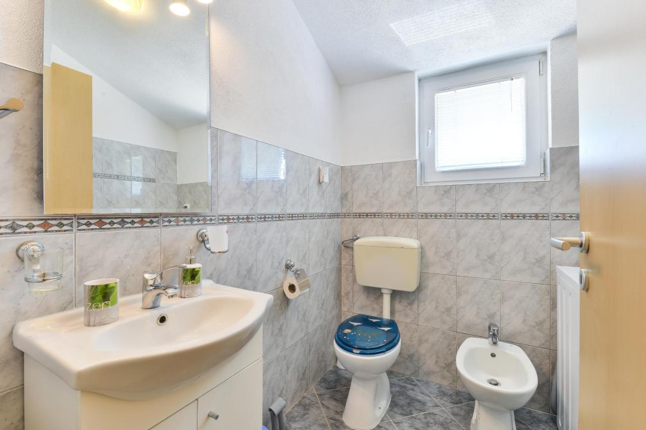 Family Friendly Apartments With A Swimming Pool Zadar - 18098 Buitenkant foto