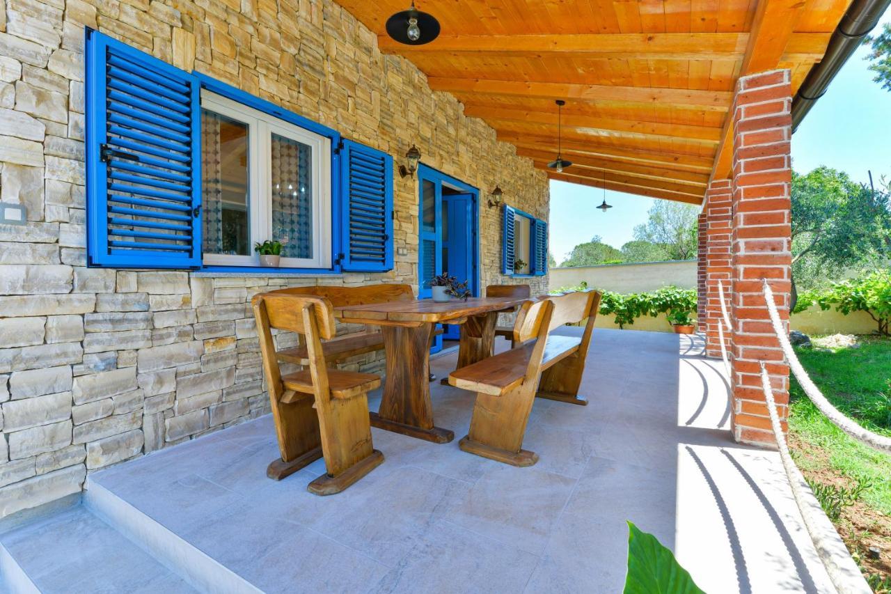 Family Friendly Apartments With A Swimming Pool Zadar - 18098 Buitenkant foto
